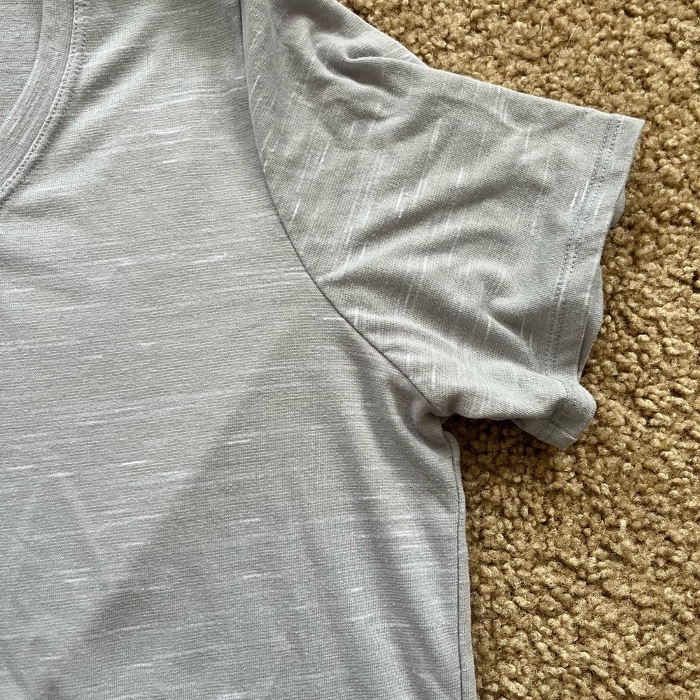 Light gray Nike tee - Picture 5 of 6